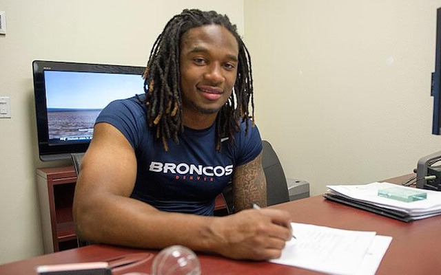 Bradley-Roby-signed-Broncos.jpg